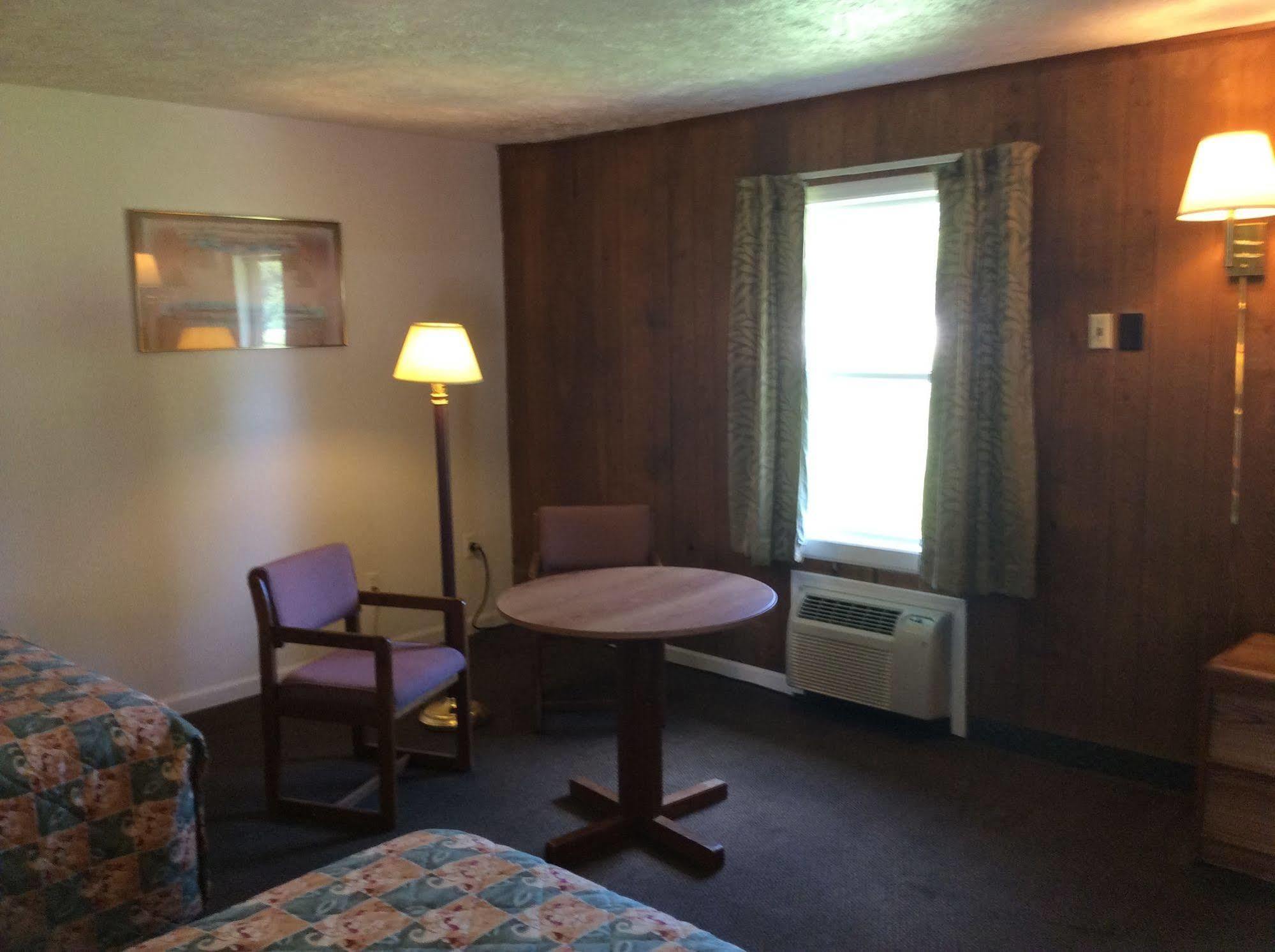 Woodridge Motel Terre Haute Kültér fotó